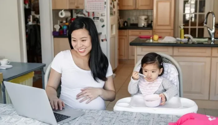 7 Cuan Gampang Ibu Rumah Tangga! Momong Anak Sambil Cuan Terus!