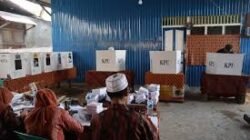 Strategi Partai Politik Dalam Menghadapi Penurunan Tingkat Loyalitas Pemilih Di Indonesia